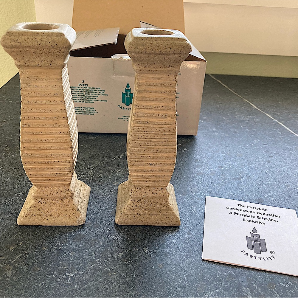 2/$10 - PartyLite - Gardenstone taper holder pair - P7493